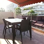 Ideal Vacances : Studio Au Centre De Juan Les Pins